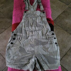 Abercrombie & Fitch Camouflage Shortalls